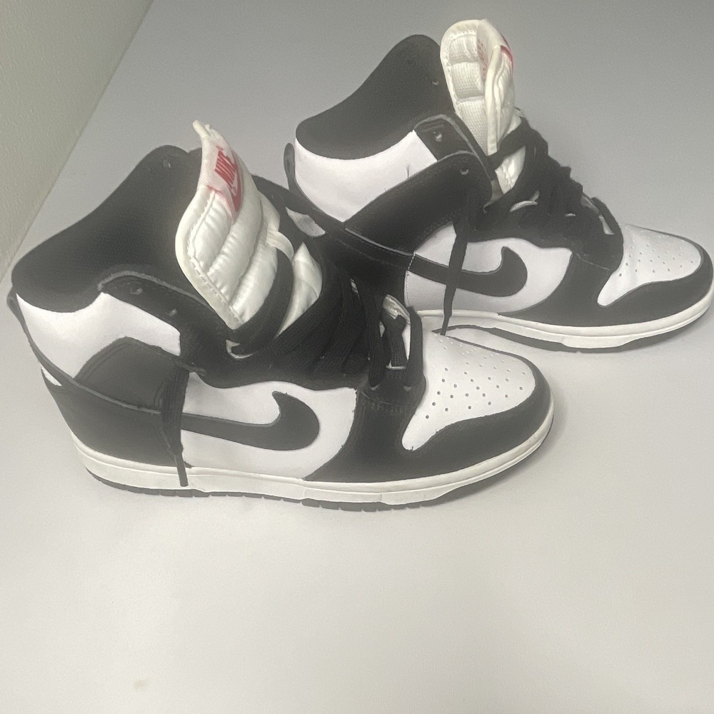 Nike Dunk High "Black White" High Top Lace-Up Sneaker White/Black/Univ Red